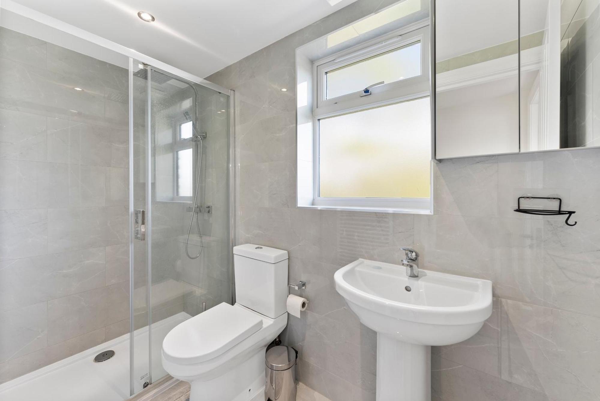 Stylish Wembley Gem - Parking -Sleeps 14 Villa London Exterior photo